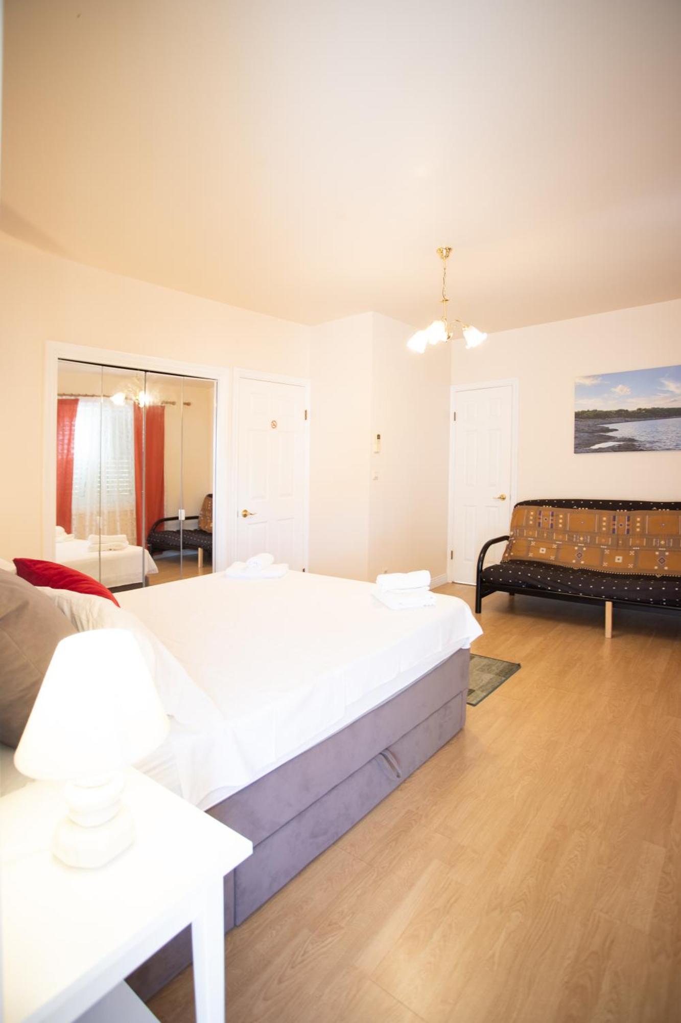 Apartments Mijajov Dvor 수마르틴 객실 사진