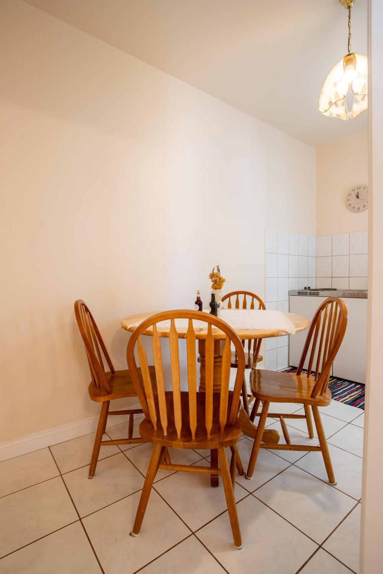 Apartments Mijajov Dvor 수마르틴 객실 사진