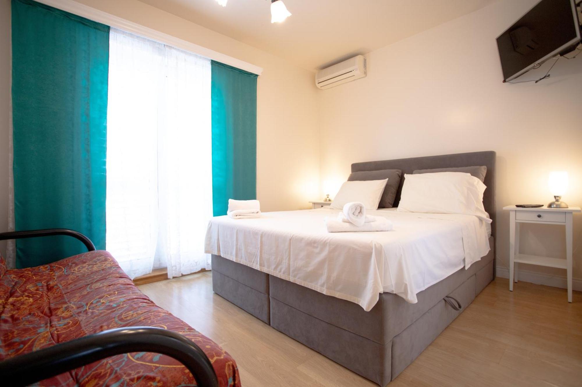 Apartments Mijajov Dvor 수마르틴 객실 사진